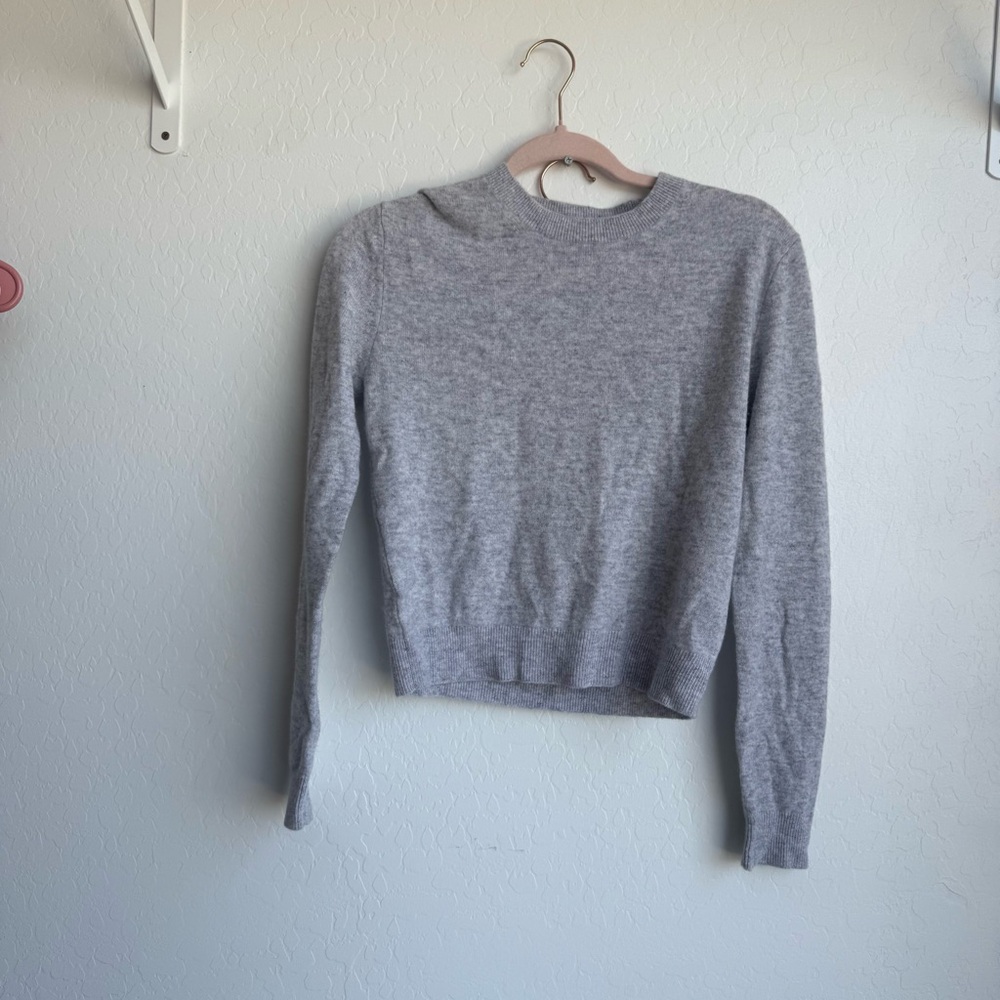 Aritzia Heather Gray Cashmere Sweater